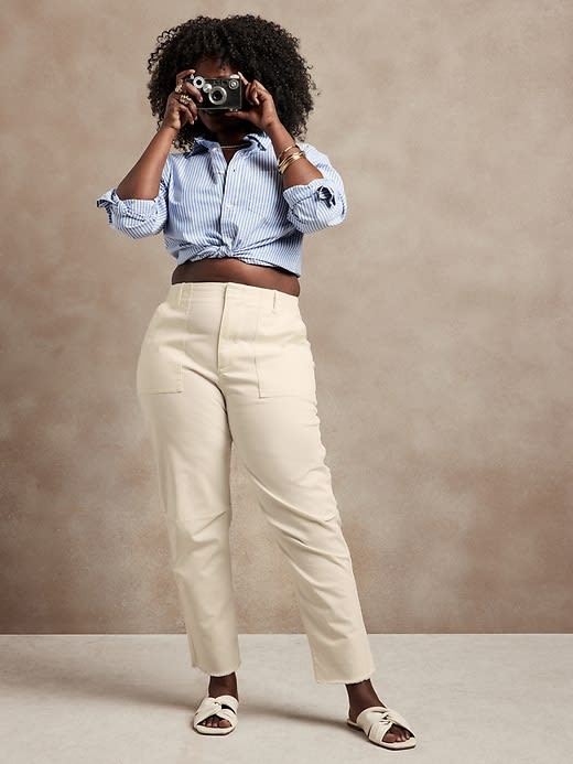 Khaki Pants Outfit Idea for Women  Lucis Morsels
