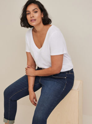 6 Flattering Jeans for Pear Shaped Bodies