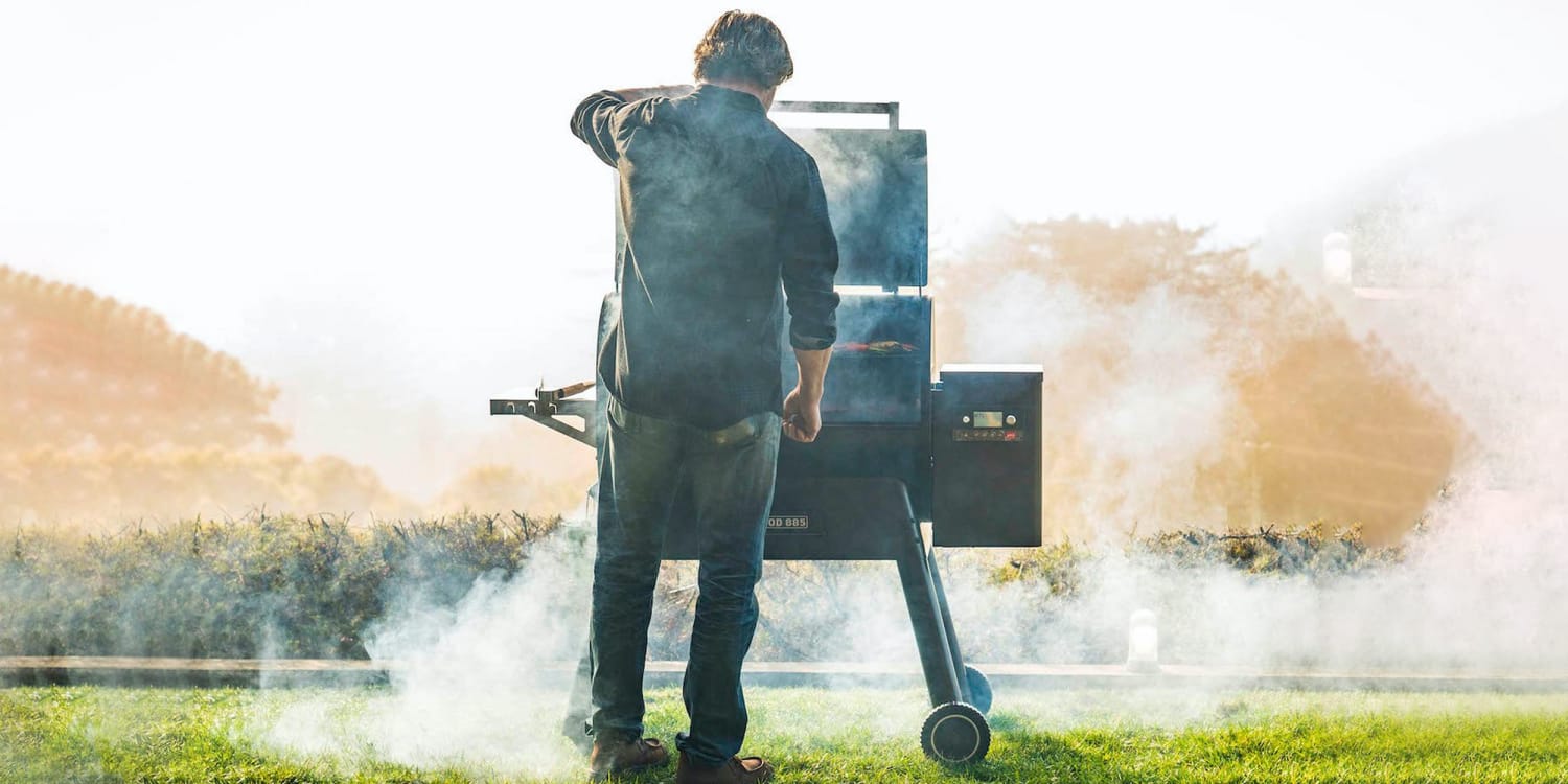 Commercial Smokers Buying Guide: Types, Fuels, Pros & Cons