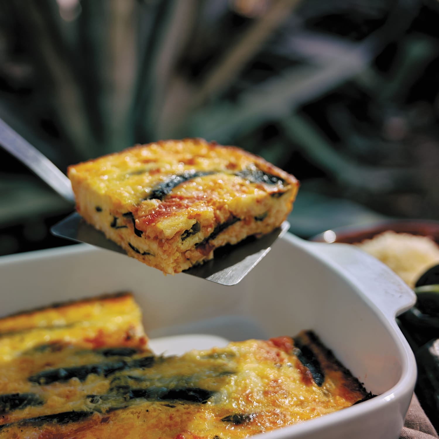 https://media-cldnry.s-nbcnews.com/image/upload/newscms/2023_40/2034074/chile-relleno-casserole-cz-square-230904.jpg