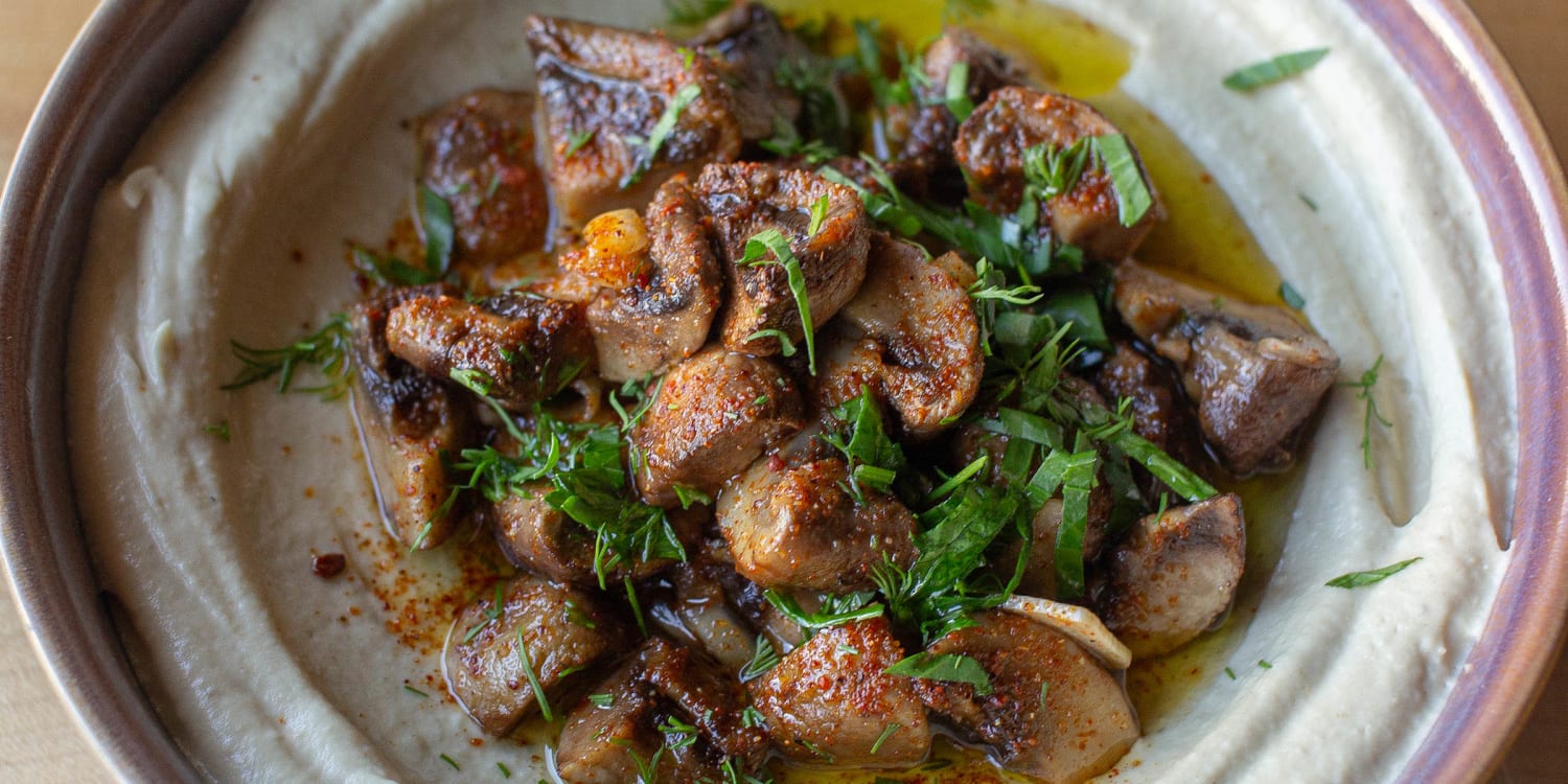 Hummus Tehina with Crispy Mushrooms Recipe-image