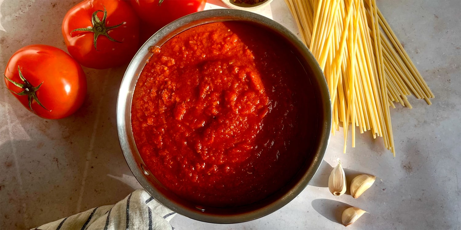 Learn how to make the perfect tomato sauce for pasta, pizza and more