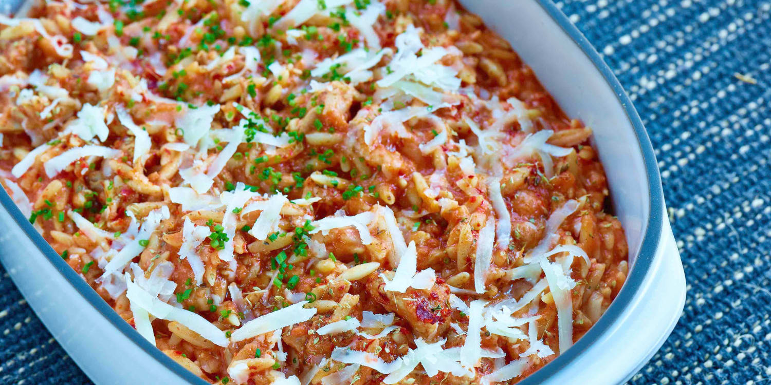 This Greek chicken and orzo stew is the most comforting dinner
