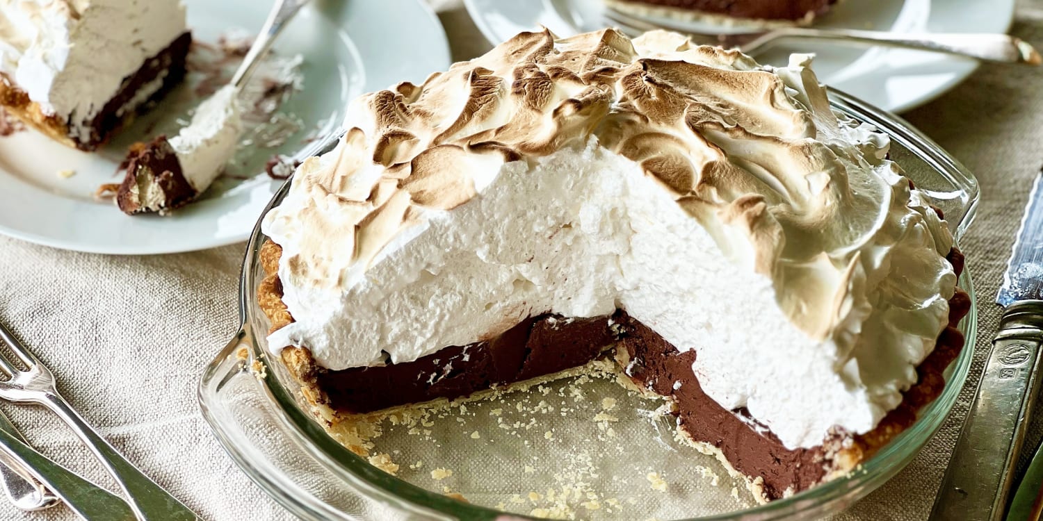 Bake a perfect chocolate meringue pie for spring celebrations