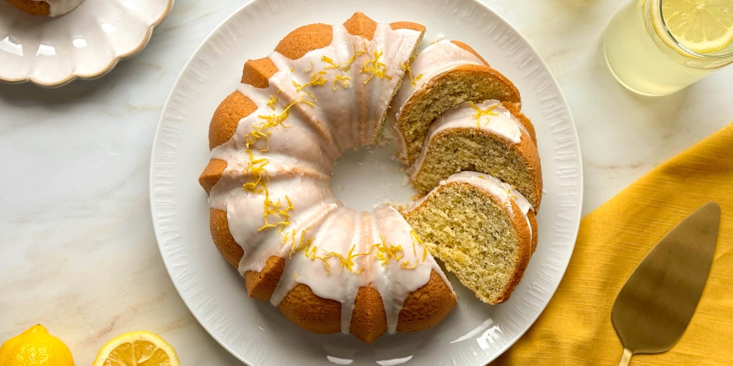 Slice up this lemon poppy seed Bundt cake