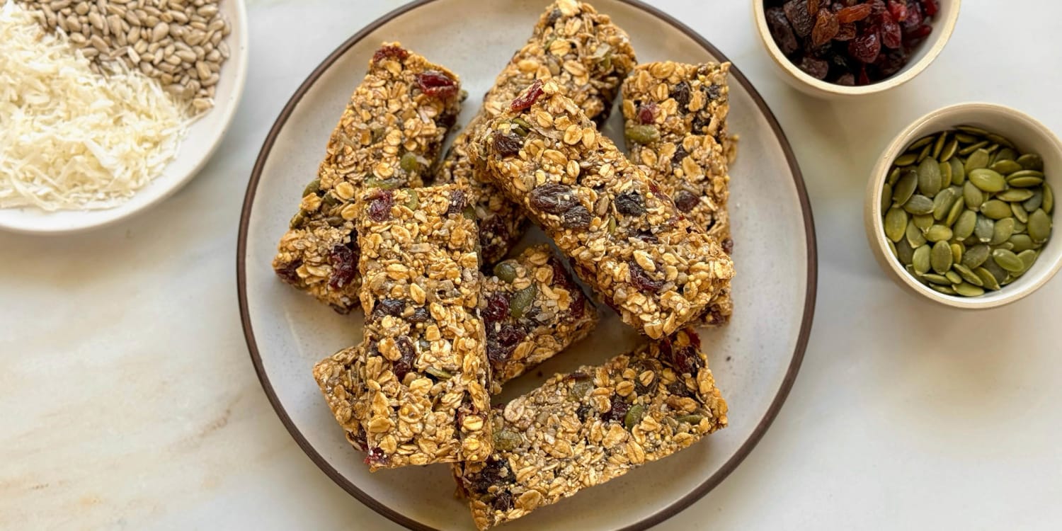 Make homemade granola bars for easy snacking
