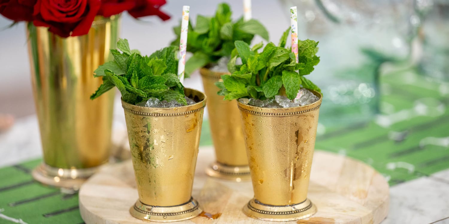 Combine sweet tea and mint julep for the ultimate summer drink
