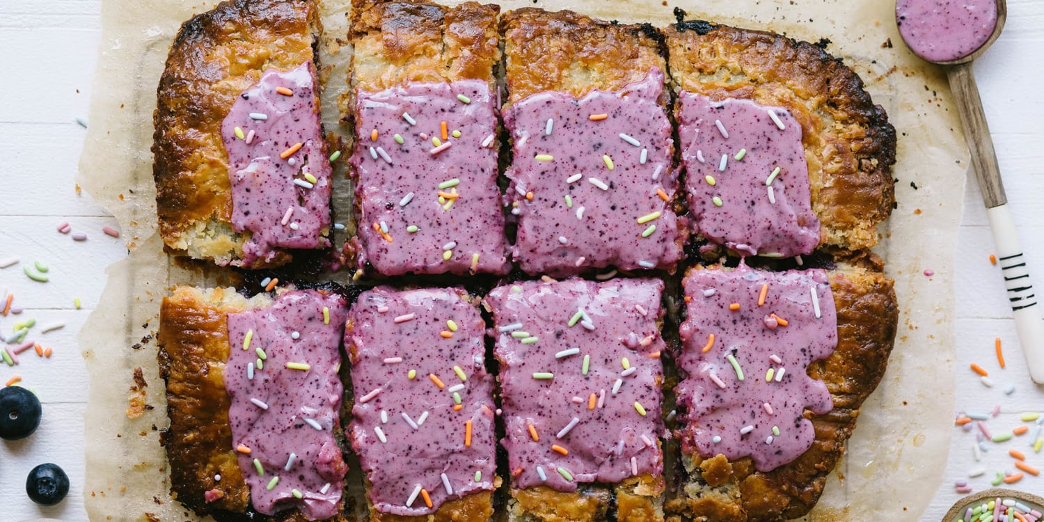 Bake a giant blueberry pop-tart for a crowd-friendly dessert 