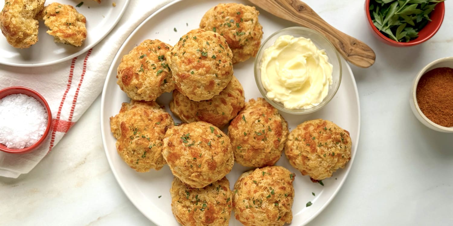 This recipe is a perfect copycat of everyone's favorite cheddar bay biscuits