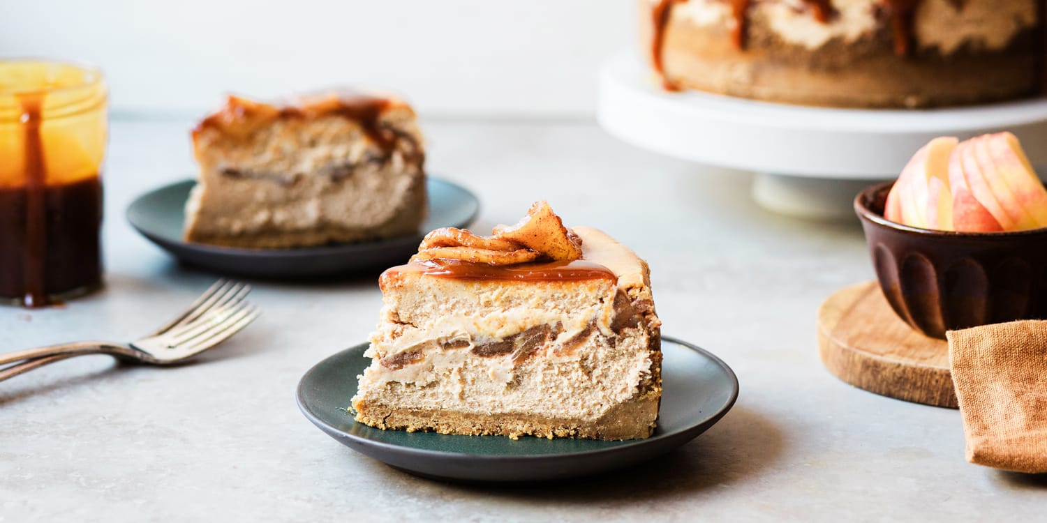 Save this caramel apple cheesecake for fall baking