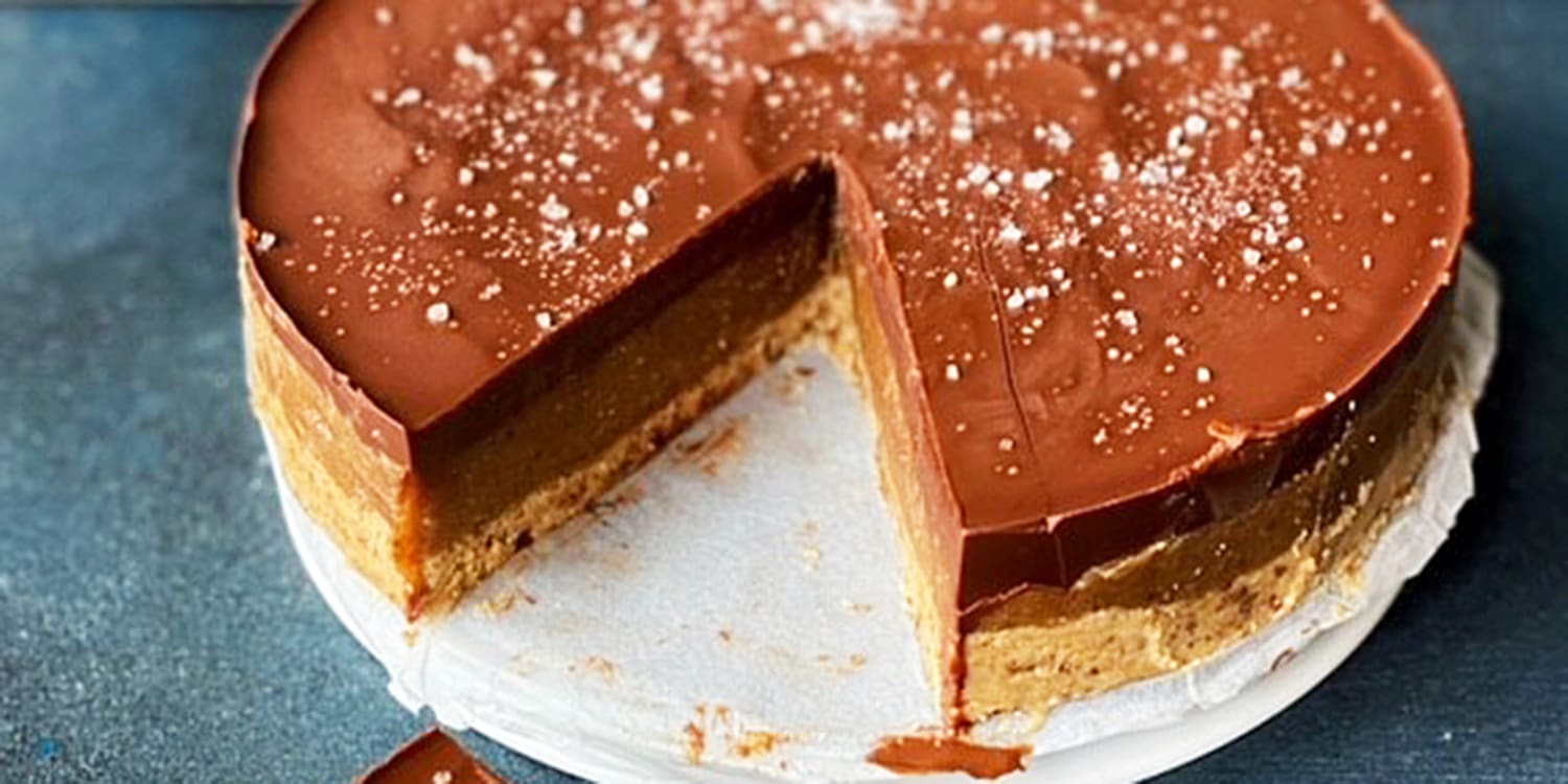 This 5-ingredient chocolate peanut butter caramel tart will satisfy your sweet tooth