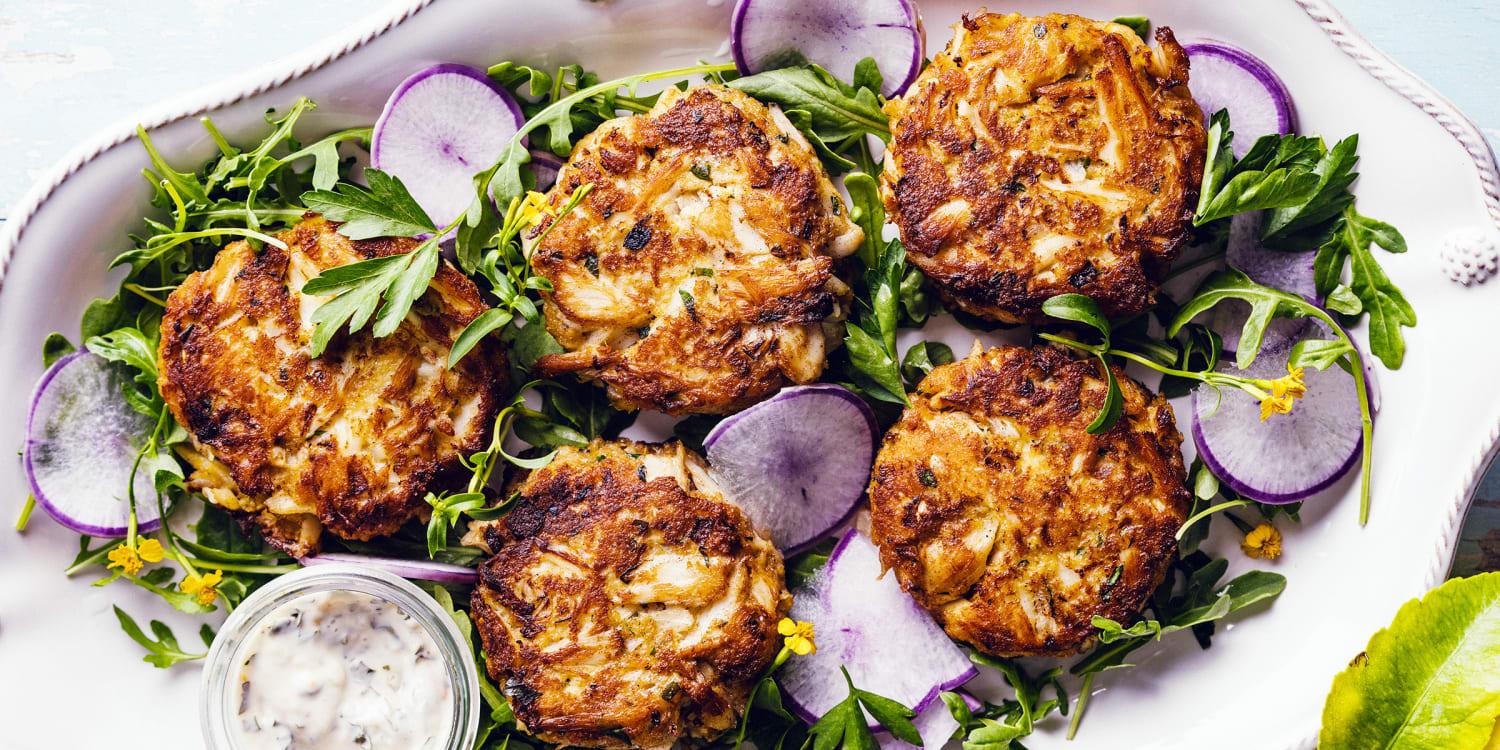 Stephen Colbert's crabcakes strike the perfect balance of meat and filling