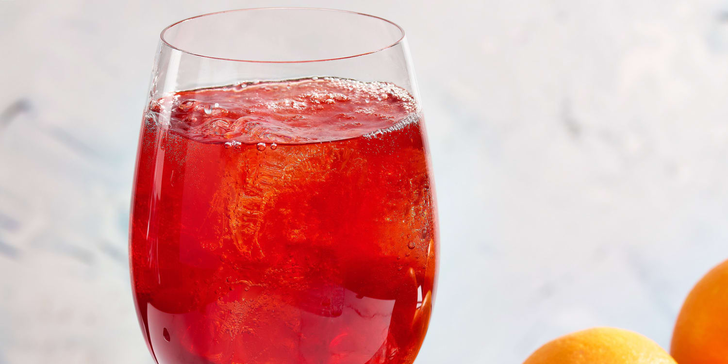 Al Roker puts a citrusy spin on the Aperol spritz with blood orange juice