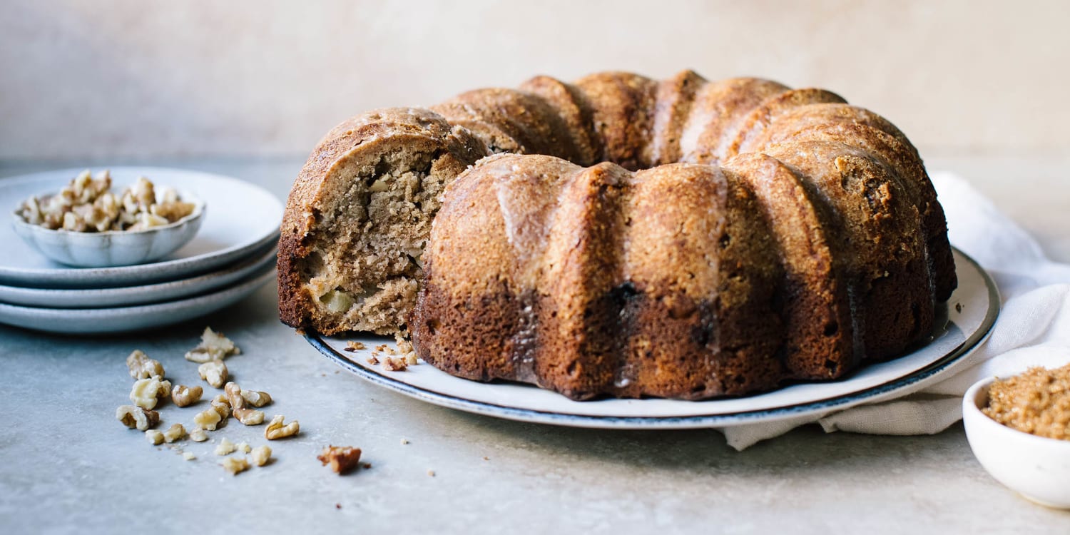 An apple coffee cake for a cool fall day