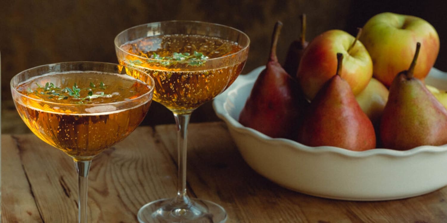 This big-batch, spiked cider cocktail is ideal for the holidays