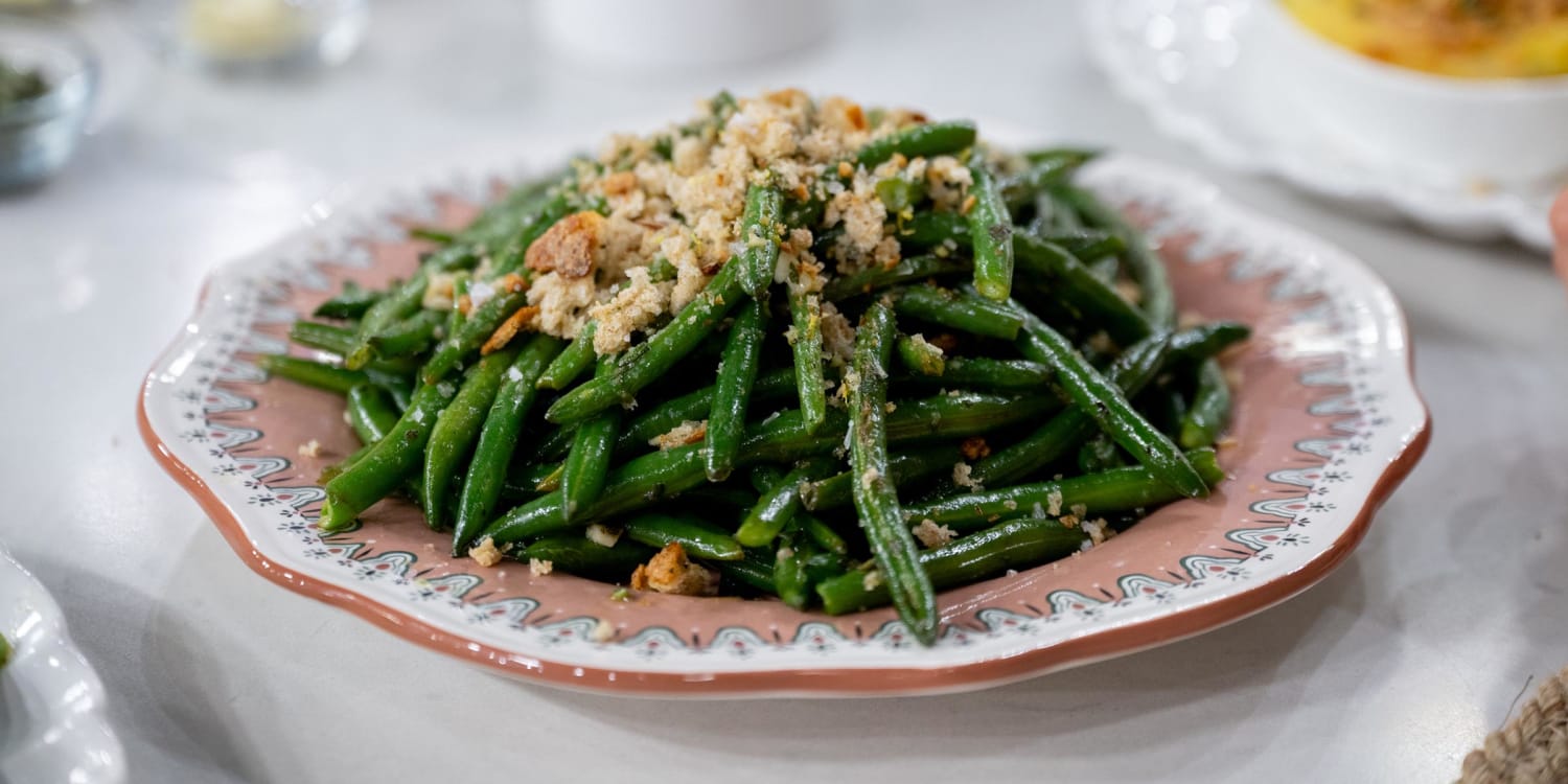 Brighten up your Thanksgiving table with lemony, herby green beans