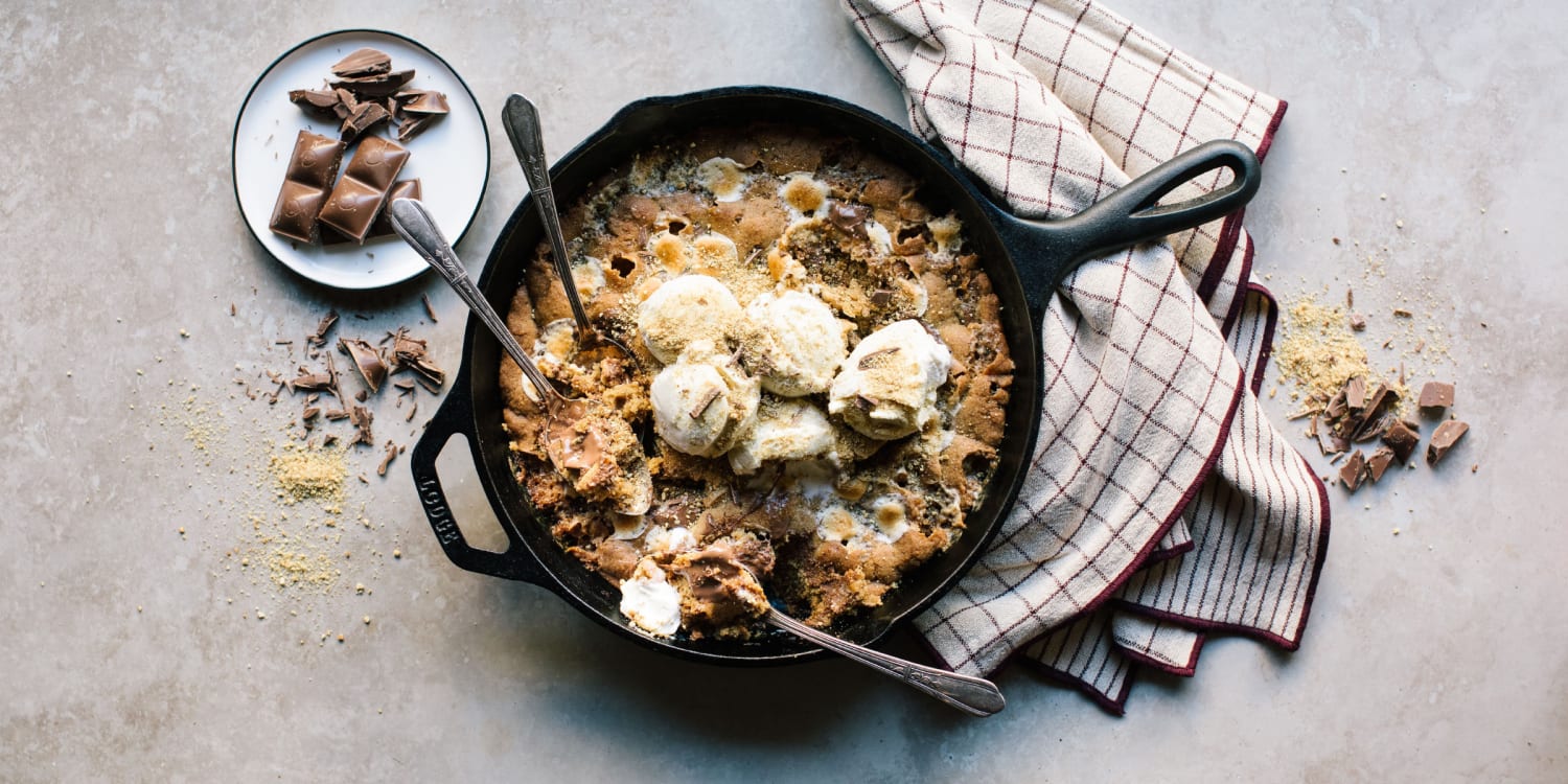 Kids and adults alike will adore this s'mores skillet cookie cake