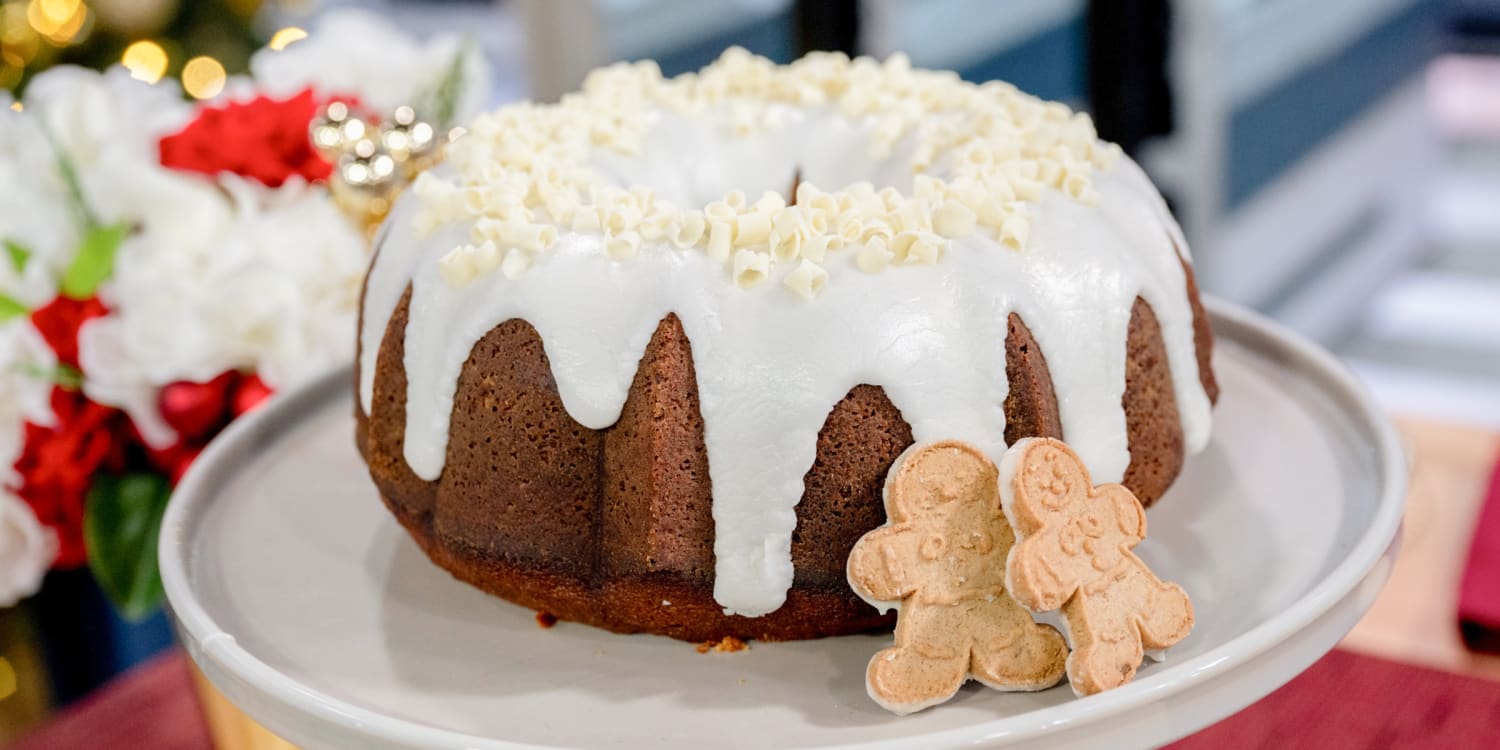 Gingerbread Bundt cake, chewy sugar cookies and more easy holiday desserts