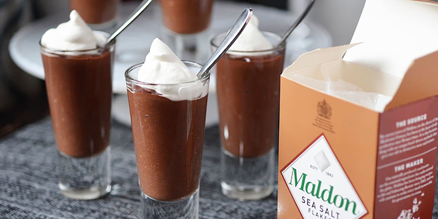 These peppermint chocolate pudding shooters will end your Christmas on a sweet note