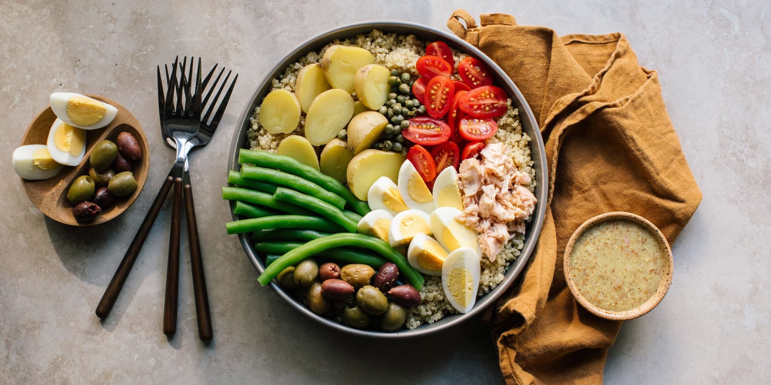 Niçoise salad grain bowls are a healthy, protein-packed entrée