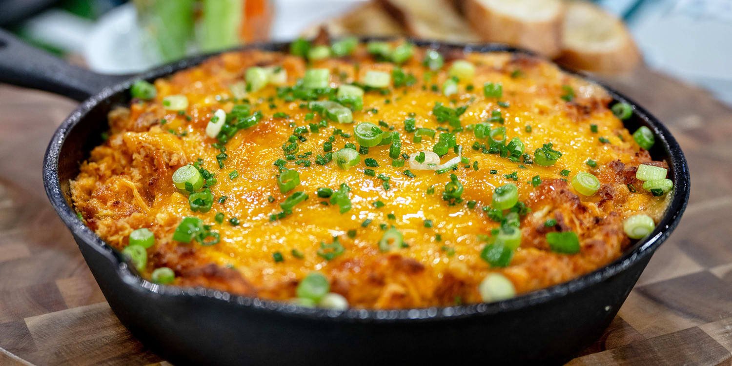 This Buffalo chicken dip will be the first thing to go at your tailgate