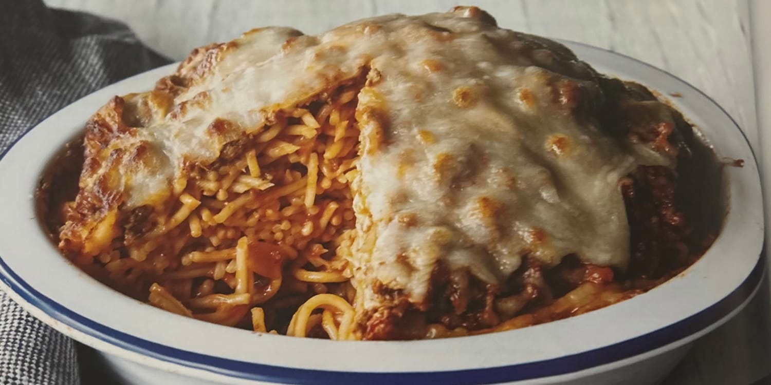 Turn saucy spaghetti into a cheesy pie for dinner