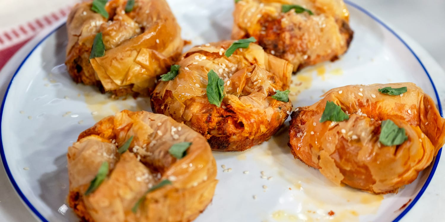Phyllo pizza pitas are like fancy little Hot Pockets
