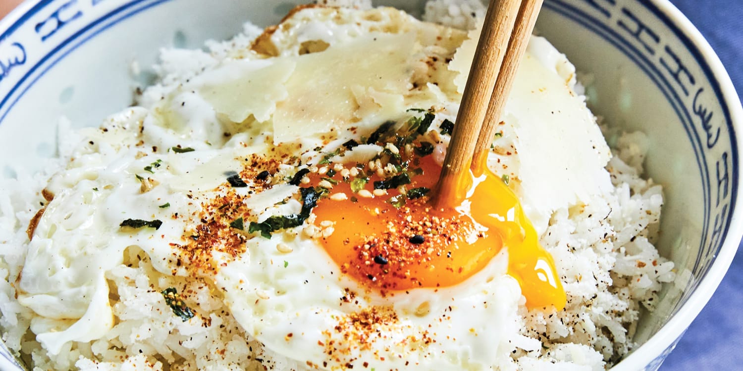 Cacio e pepe meets sticky rice in this quick and comforting meal