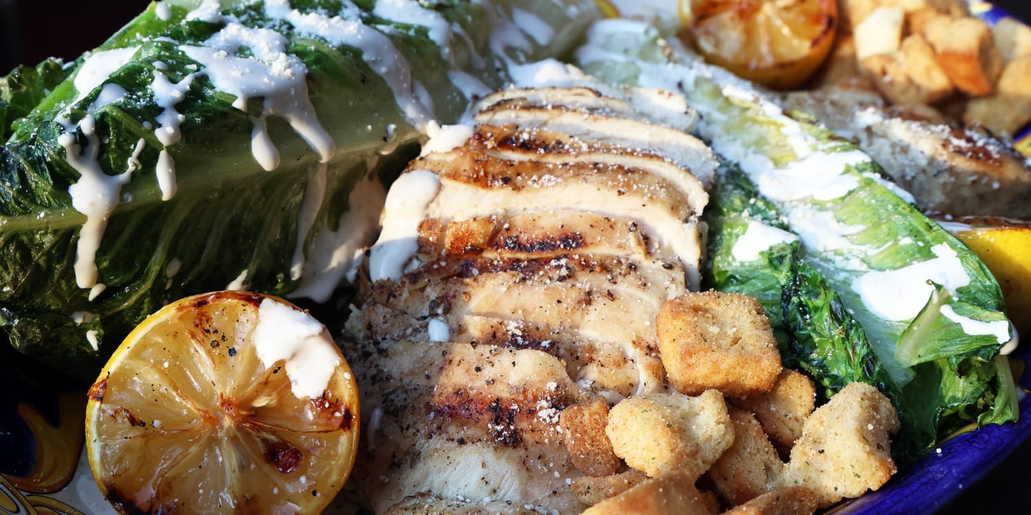 Grilled Romaine and Chicken Will Level up Your Caesar Salad