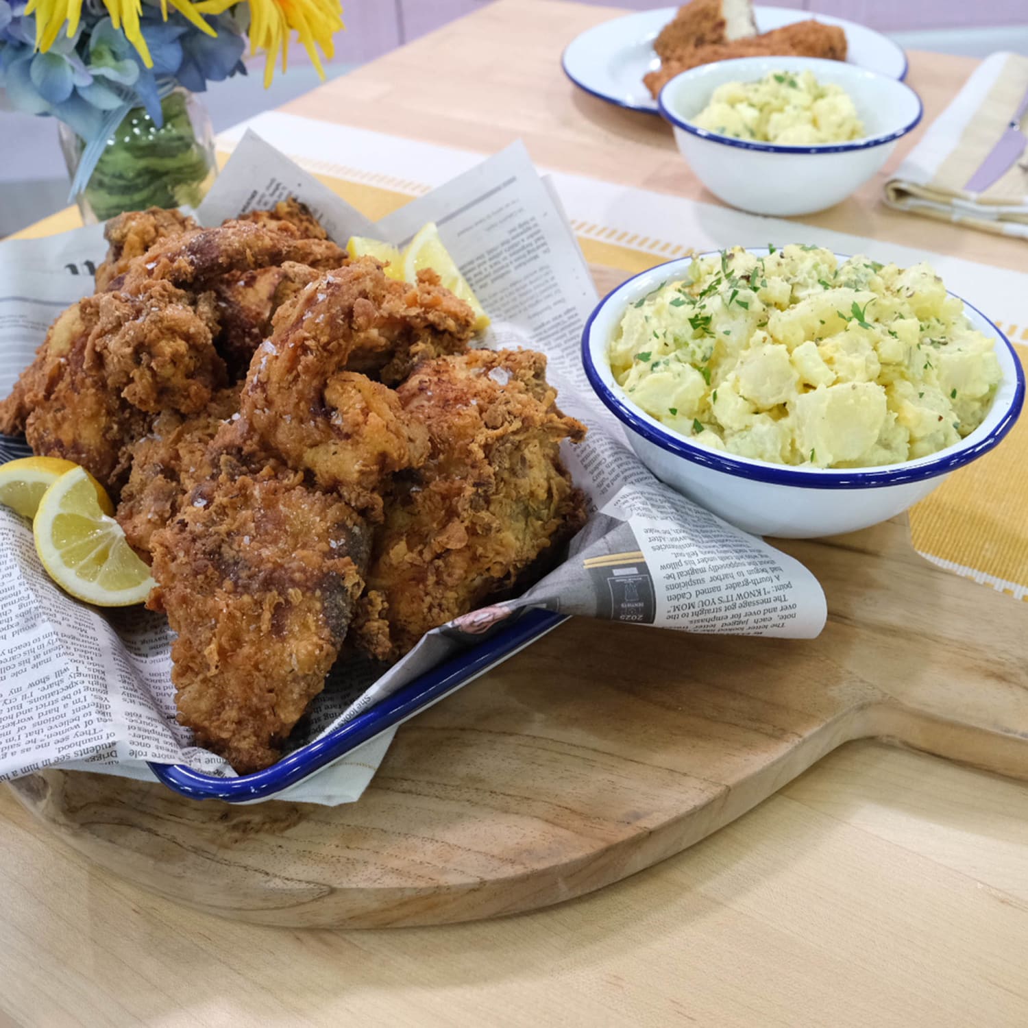 Fried Chicken and Potato Salad, image size:1500x1500