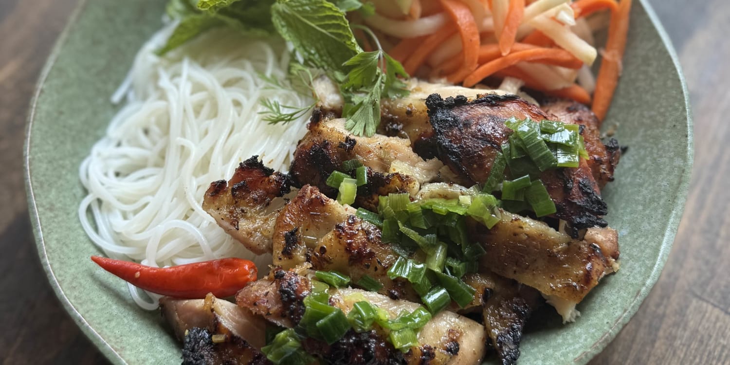 Vietnamese Noodle Lemongrass Chicken Bowls-image