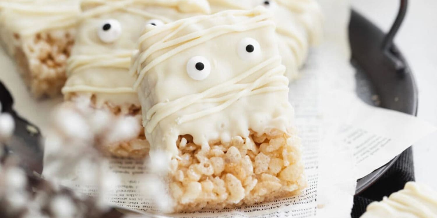 These Brown Butter Mummy Rice Krispie Treats Will Steal the Spooky Show
