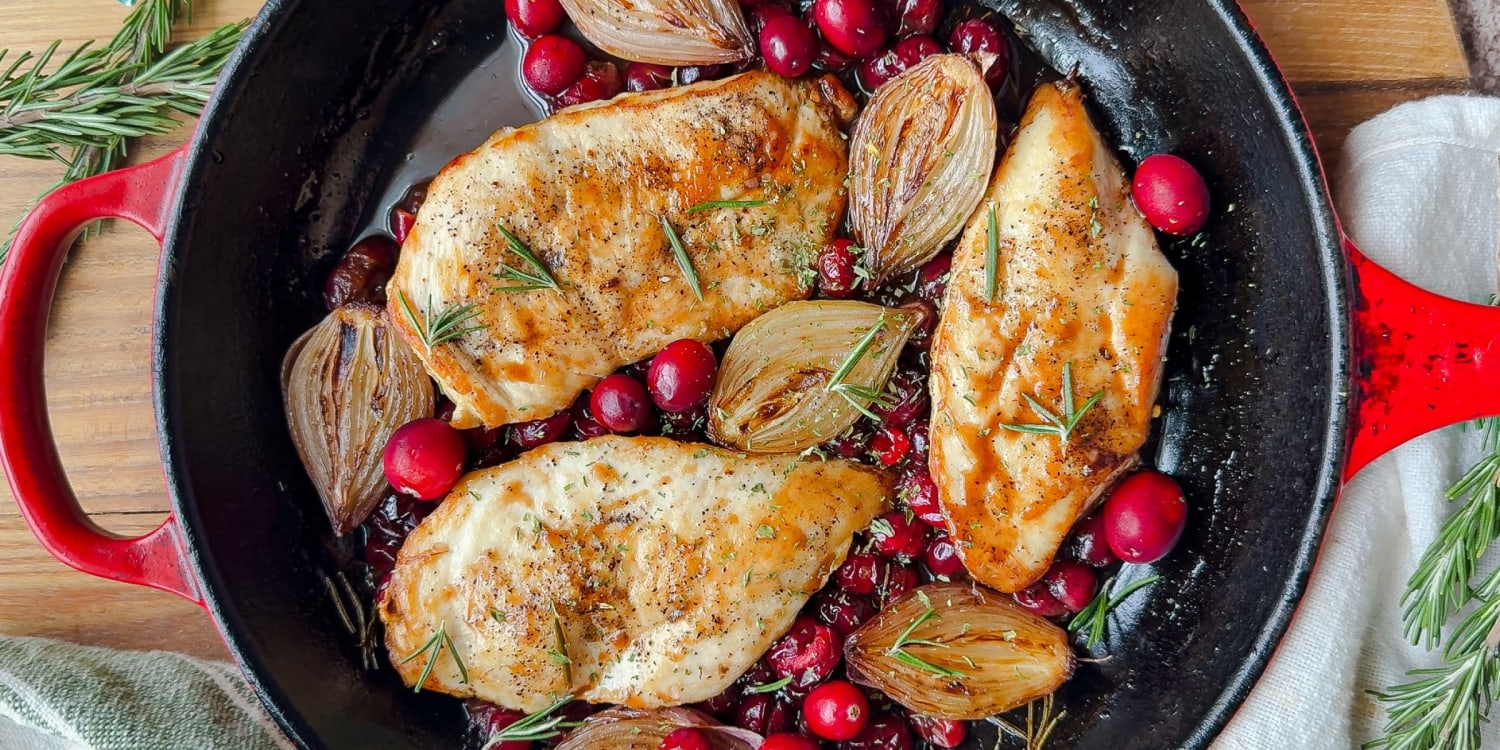 Skillet Cranberry Chicken Is a Perfect Holiday Dish