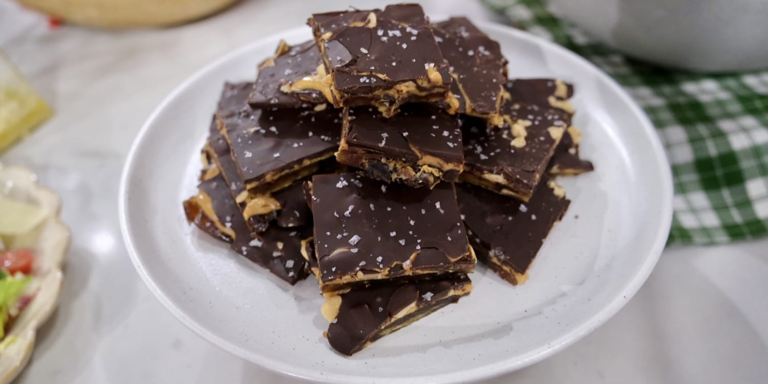 This Date Bark Tastes Like Chocolate-Peanut Butter Candy