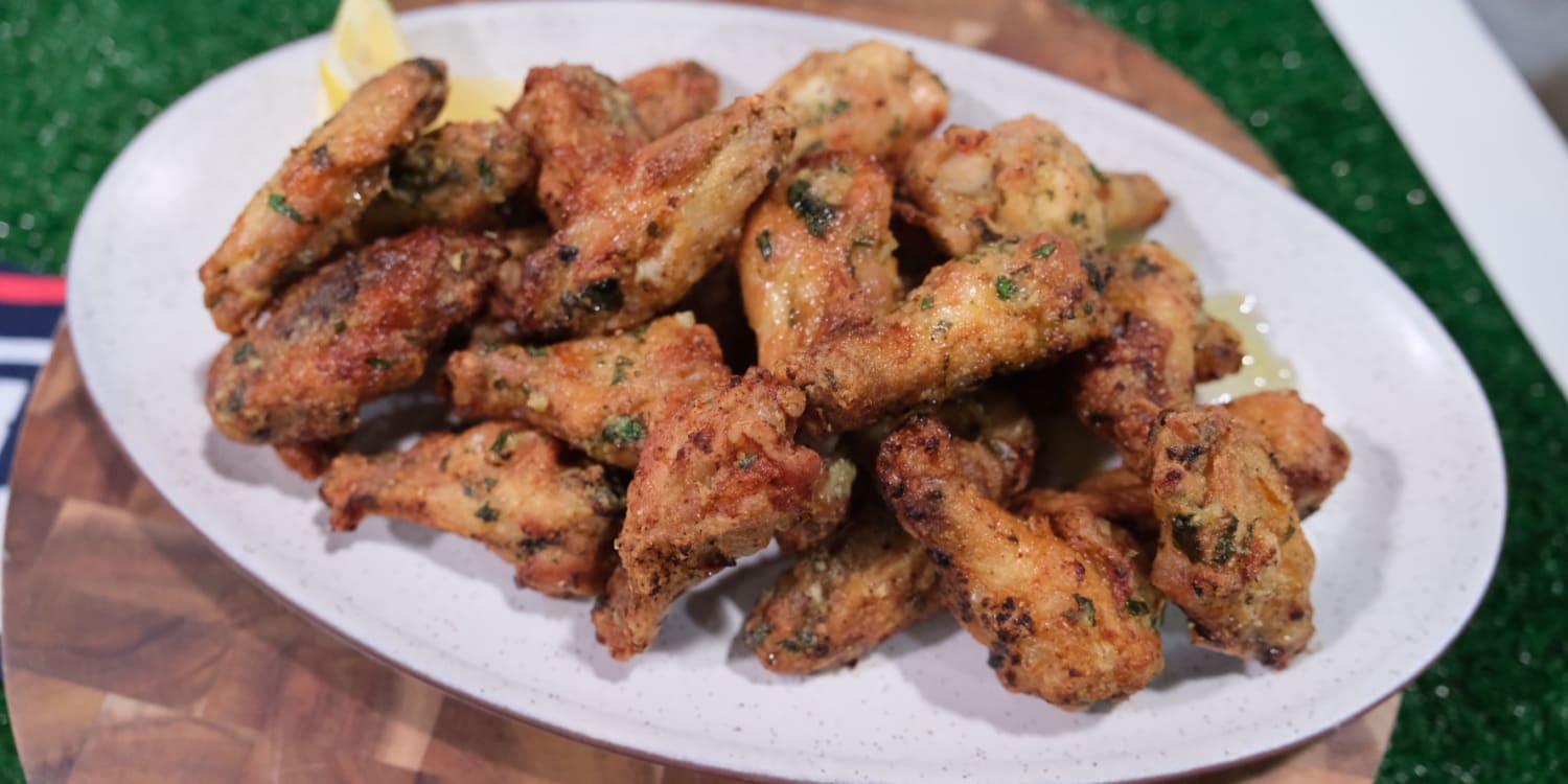 These Lemon Butter Chicken Wings Are Crisped to Perfection in the Oven
