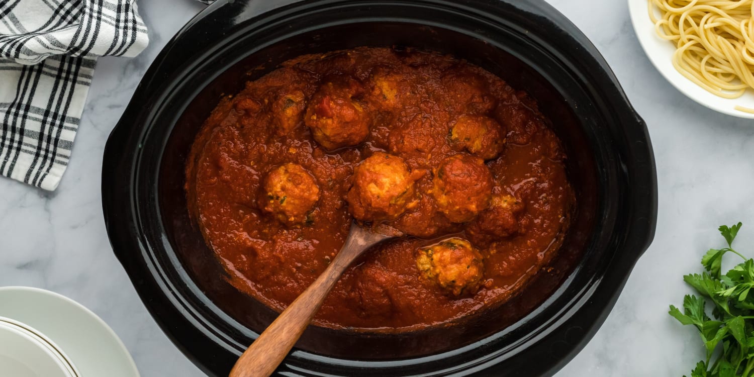 These Saucy Slow-Cooker Meatballs Are a Guaranteed Crowd-Pleaser