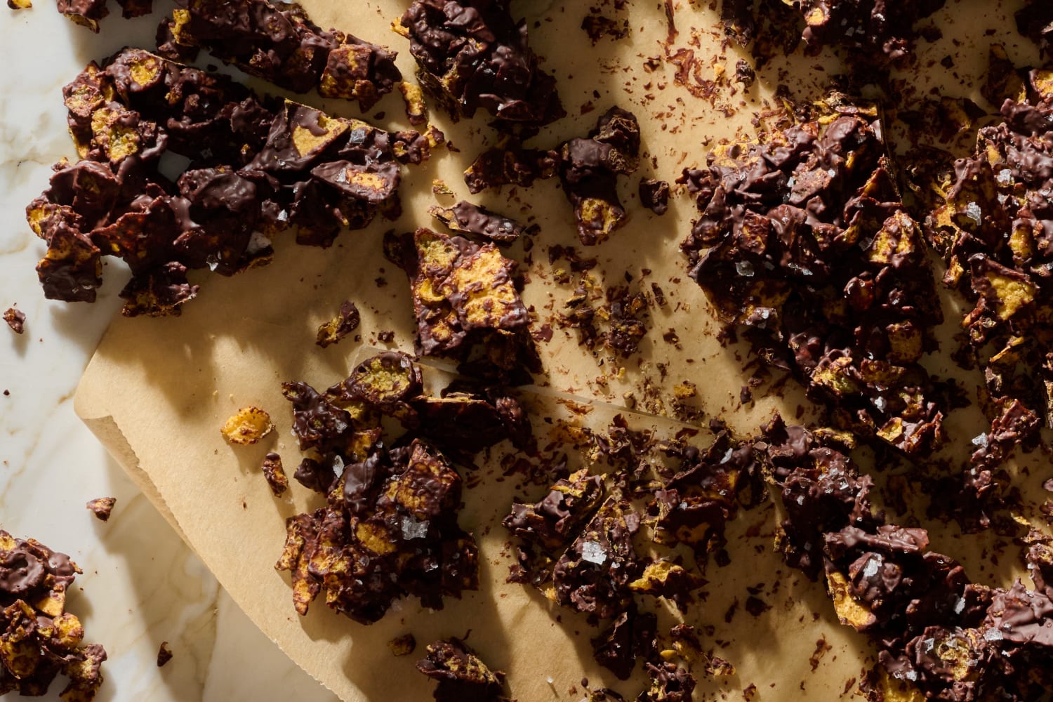 These 3-Ingredient Crunch Bars Instantly Satisfy Chocolate Cravings
