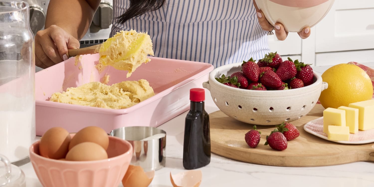 Sweet Strawberries Are the Star of These Buttery Cake Bars