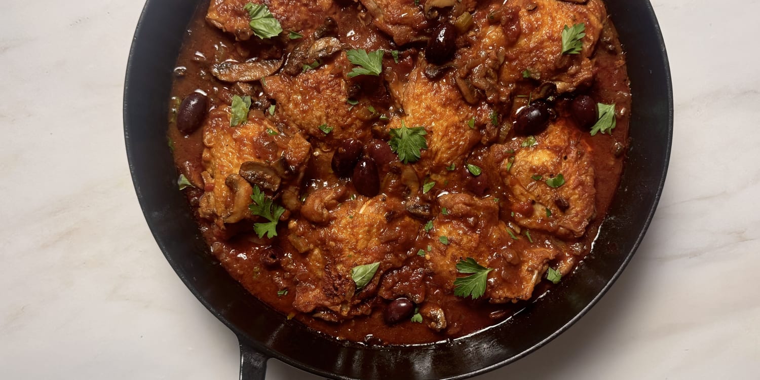 Make This Rustic, Comforting Chicken Cacciatore in One Pot