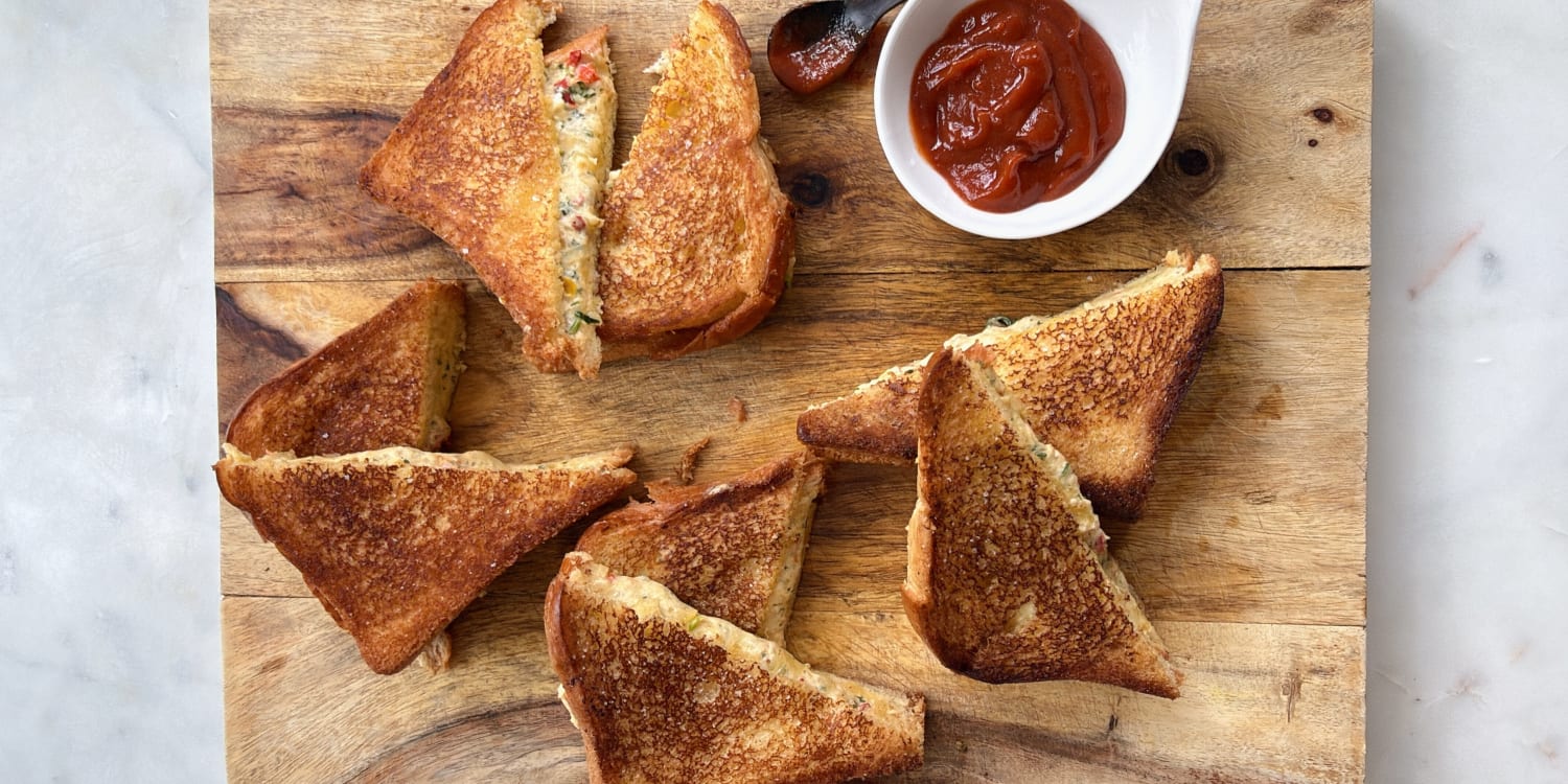 Chili Cheese Sandos Make an Excellent Afternoon Snack