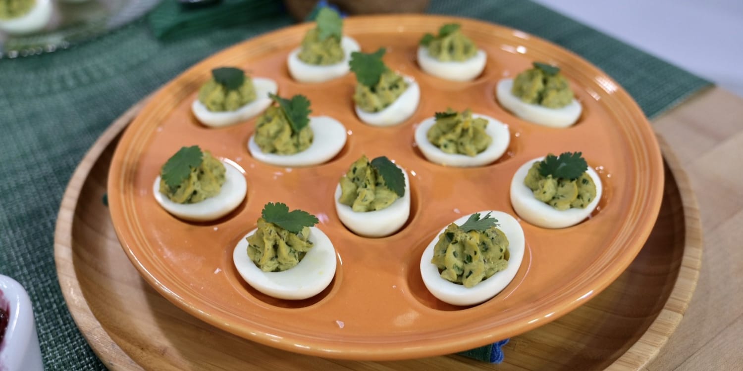 Guacamole Deviled Eggs Are the Perfect Spicy Little Bites