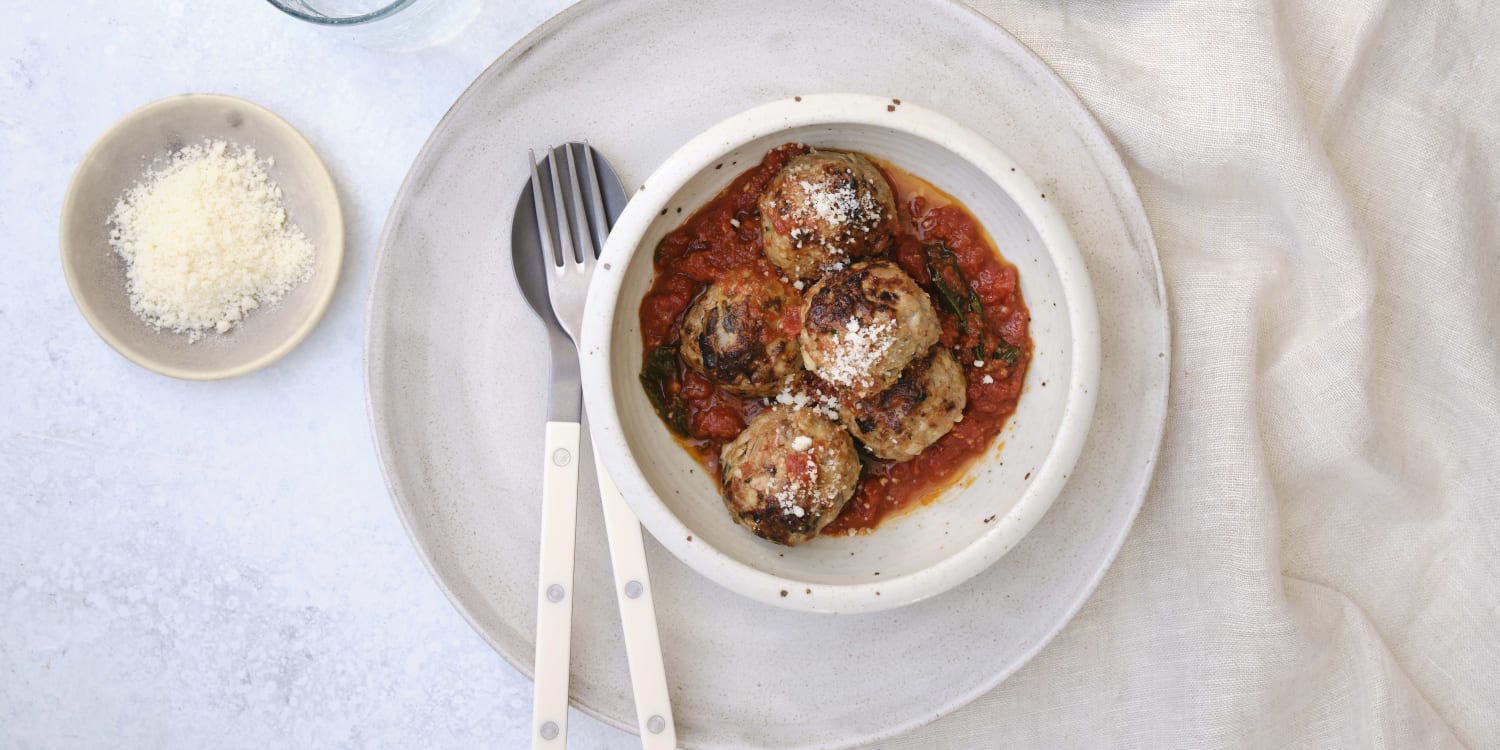 Gwyneth Paltrow Shares Recipe for Turkey Meatballs With Classic Tomato Sauce