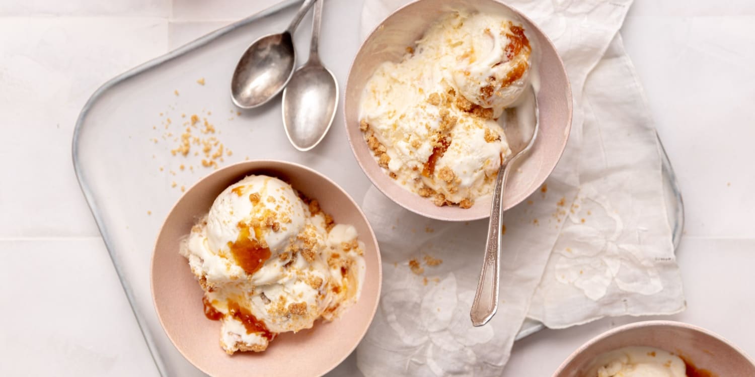Turn Peach Crumble Into Ice Cream With This No-Churn Method