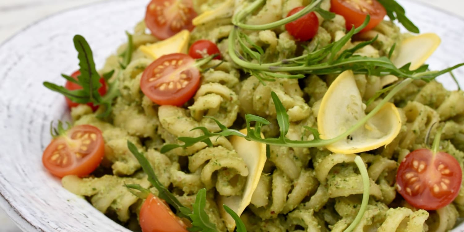 This Creamy Avocado Pesto Pasta Is Packed With Summer Vegetables