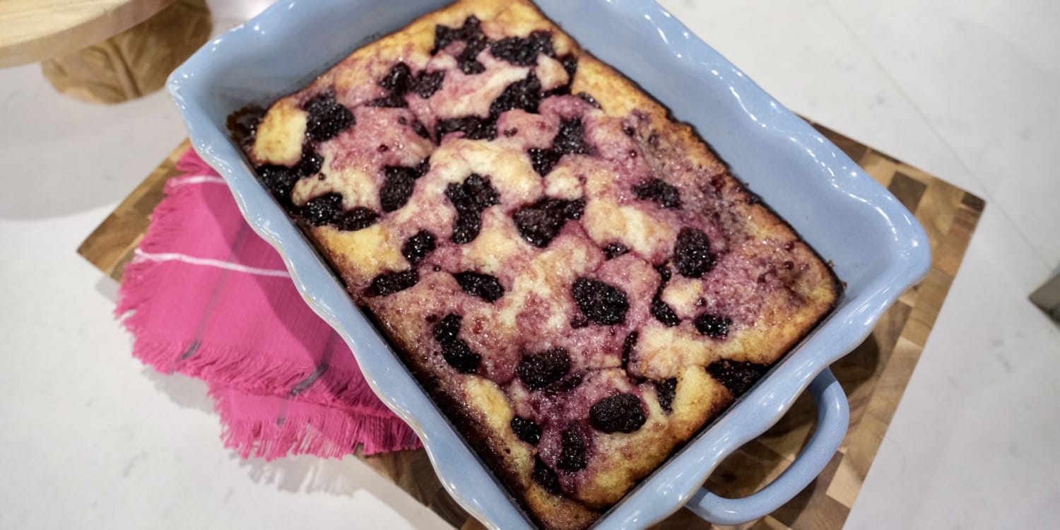This 5-Ingredient Blackberry Cobbler Is Always a Summer Hit