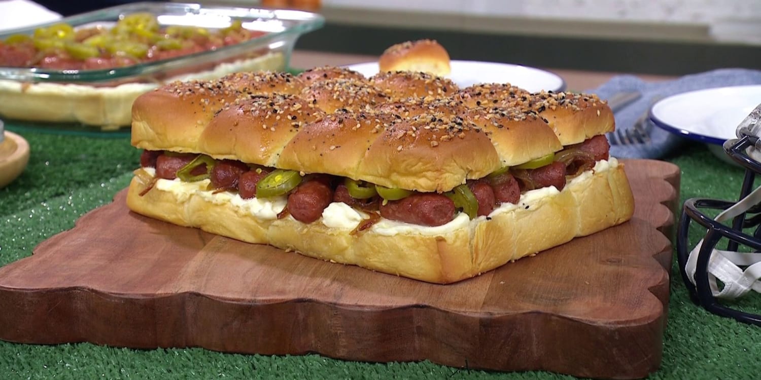 Seattle-Style Hot Dogs Get the Slider Treatment for Game Day