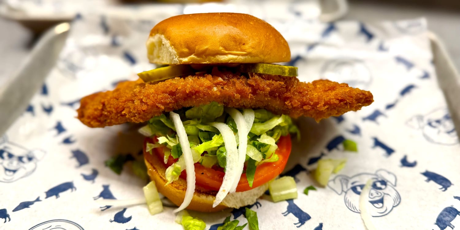 This Pork Tenderloin Sandwich Has the Ideal Cutlet-to-Bread Ratio