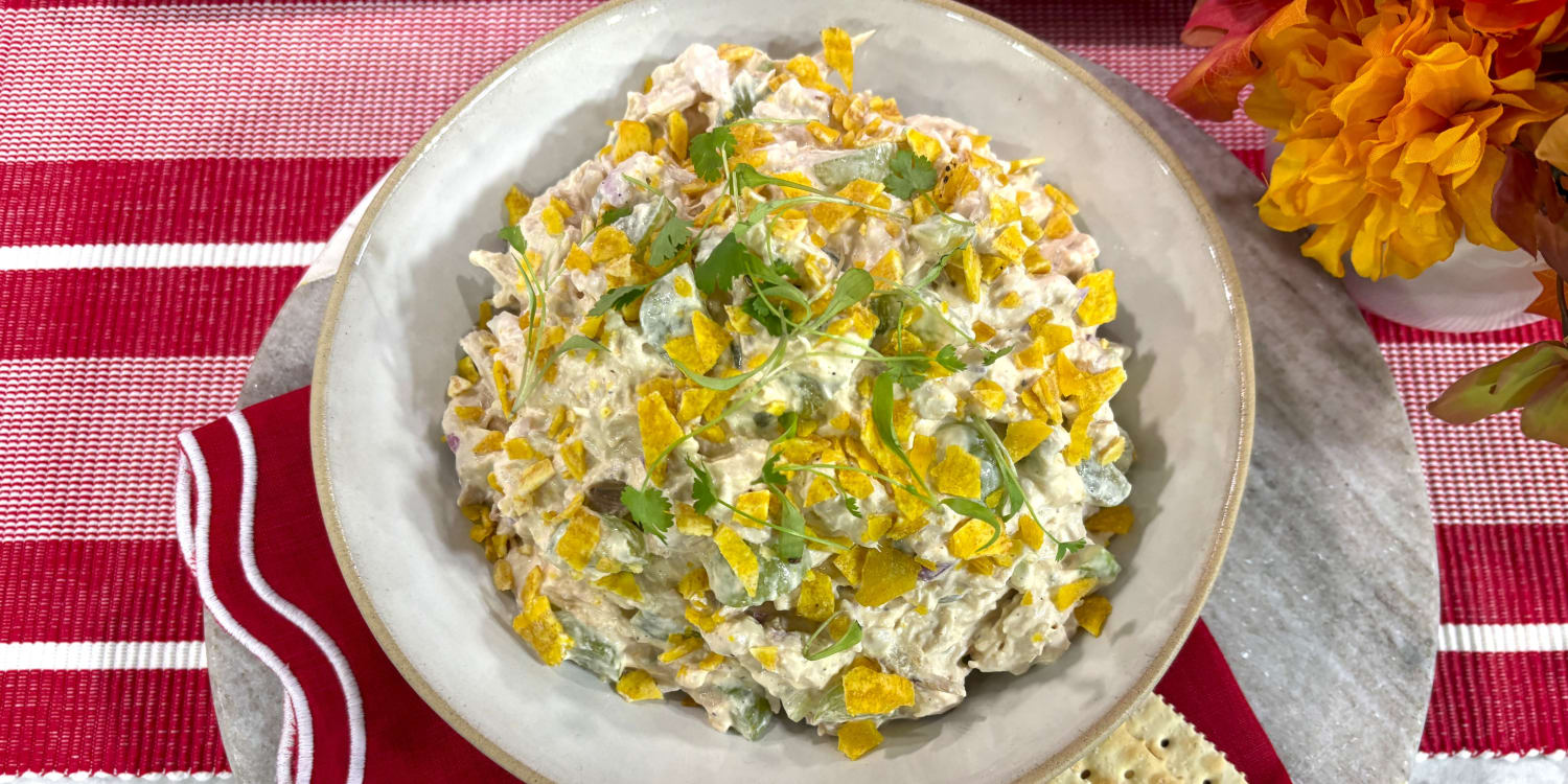 Mariano Rivera Brings the Heat With His Chicken Dip