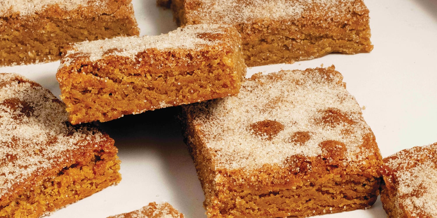 Apple Cider Blondies Are Bursting With Fall Flavor in Every Bite