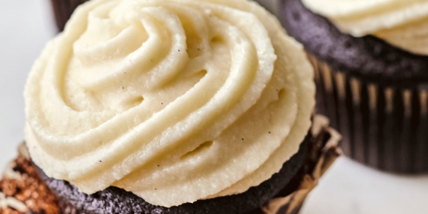 Ina Garten Makes Chocolate Cupcakes Easy in This One-Bowl Recipe